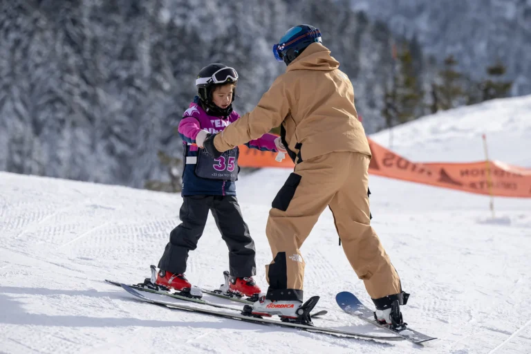 Child in ski school