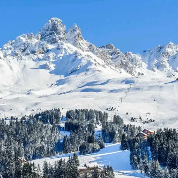 Sommet De La Saulire Behind Meribel Chalets 4 To 3