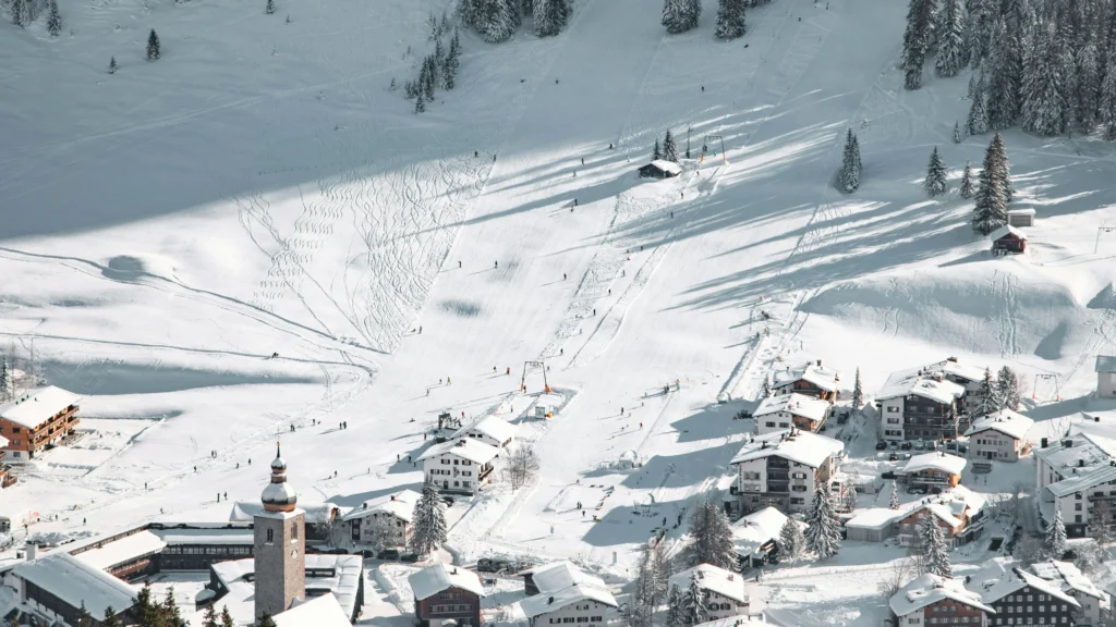 Lech Slopes 16x9