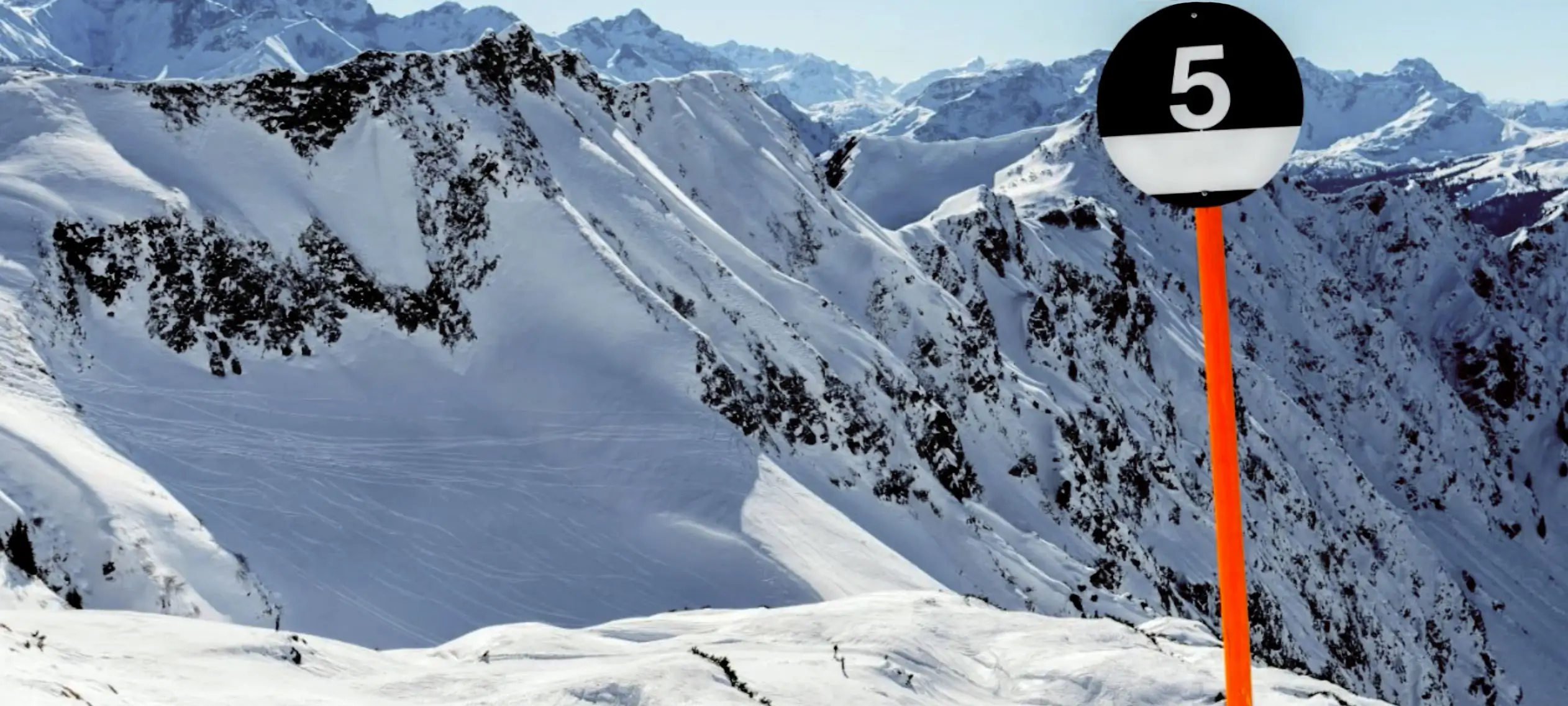 10 To 4.5 Black Piste Sign