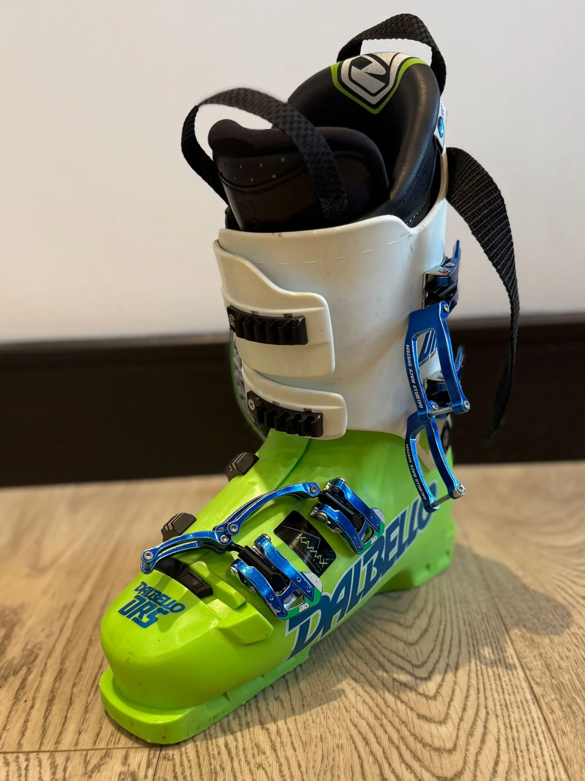 Boot Fully Open Close
