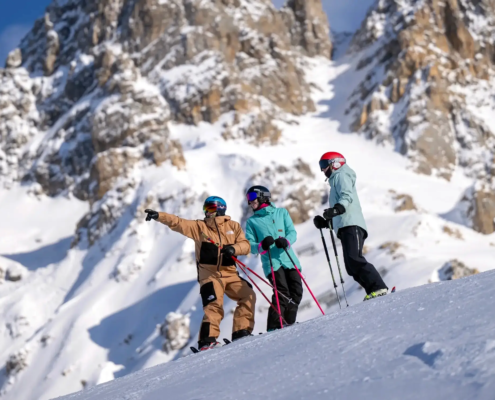 A Ski Instructor teaching 2 pupils in La Tania