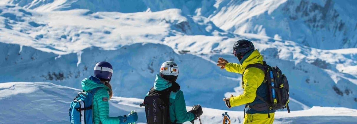 The 8 Best Gifts for a Skier or Snowboarder